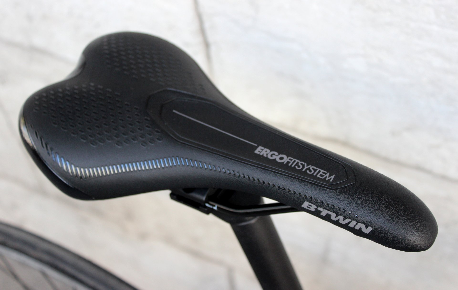 BTwin Triban 520 Road Bike 16