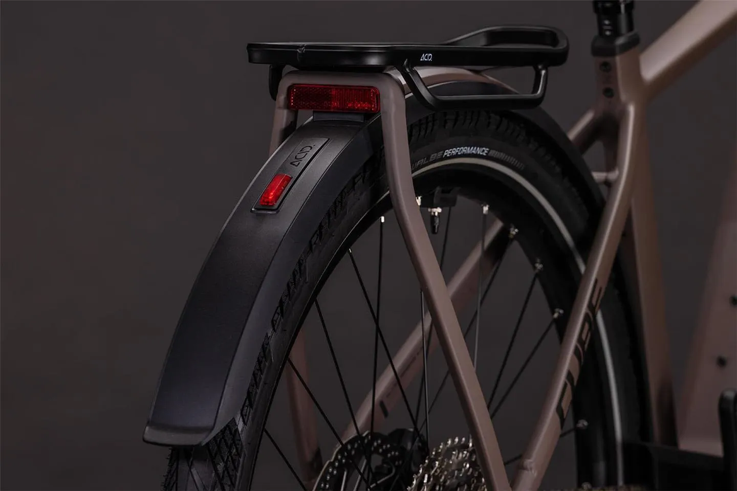 CUBE Kathmandu Hybrid EXC 8006