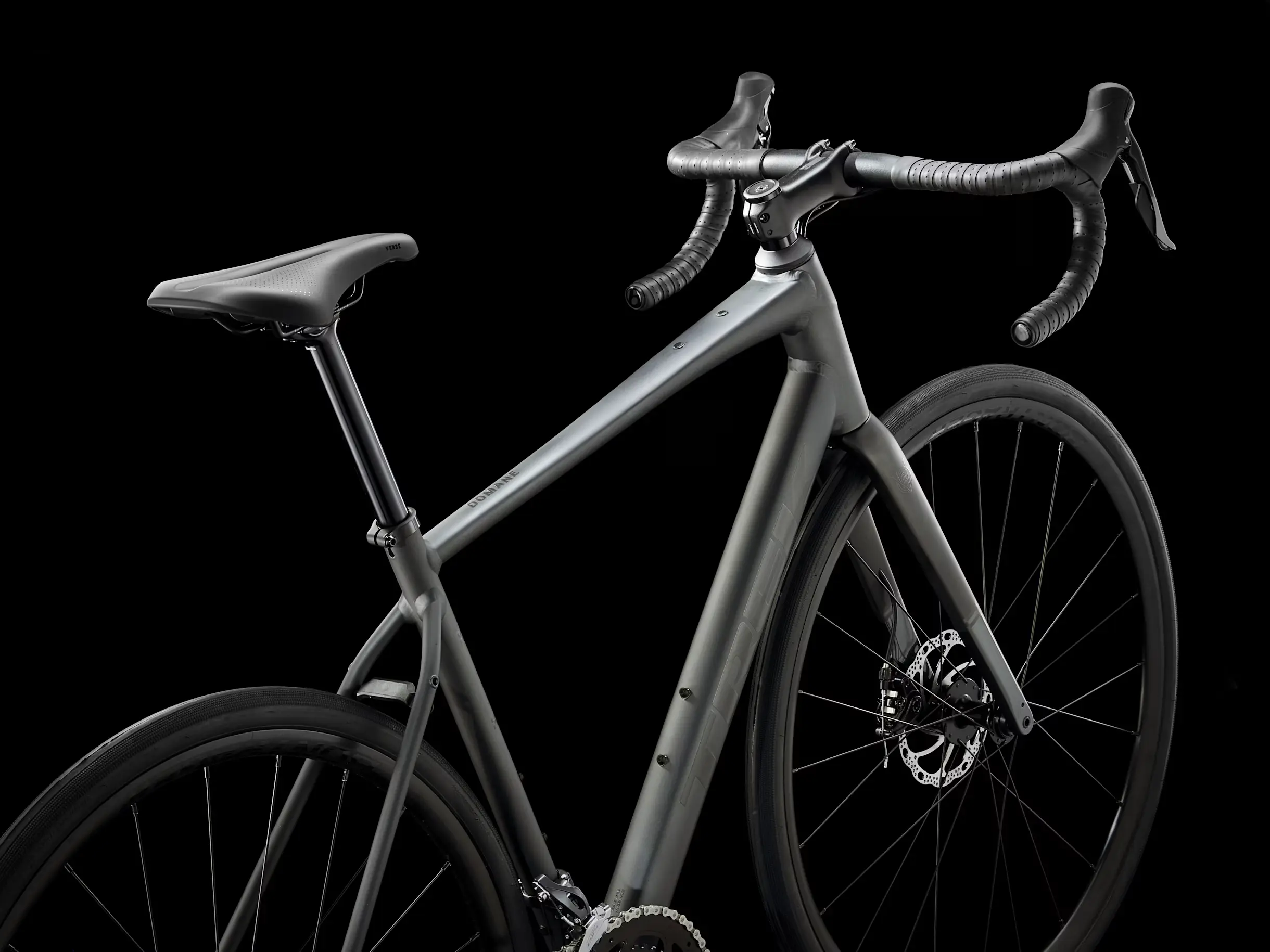 Trek Domane AL 2 (Gen 4)2